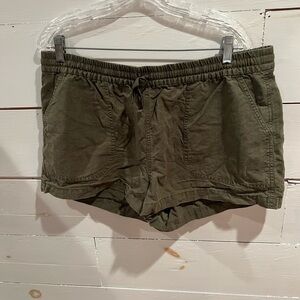 J. Crew Olive Green Women's Shorts, large, Reimagined, linen blend, GUC